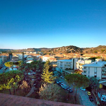 Hotel Ristorante Alcide Poggibonsi Dış mekan fotoğraf