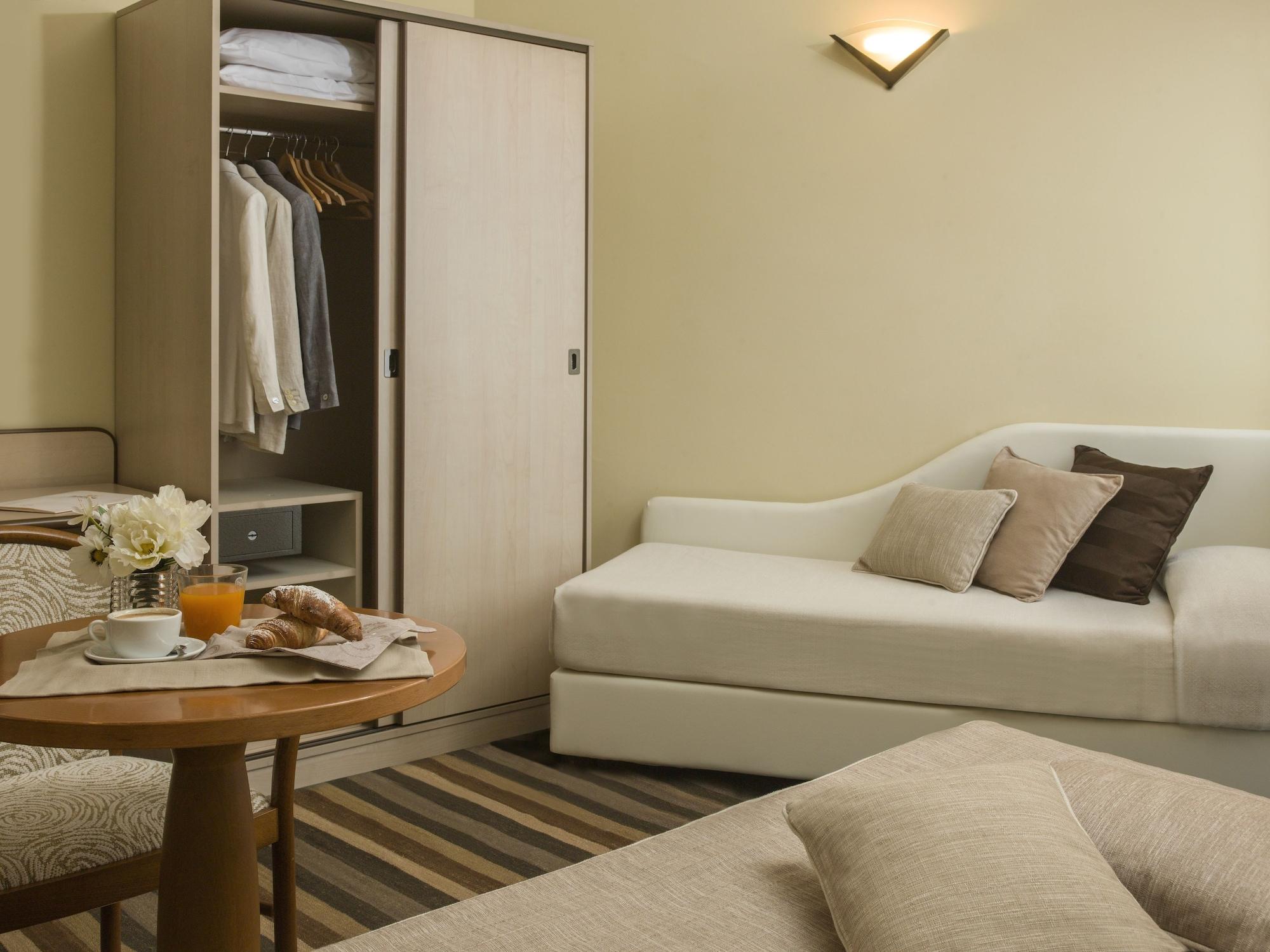 Hotel Ristorante Alcide Poggibonsi Dış mekan fotoğraf