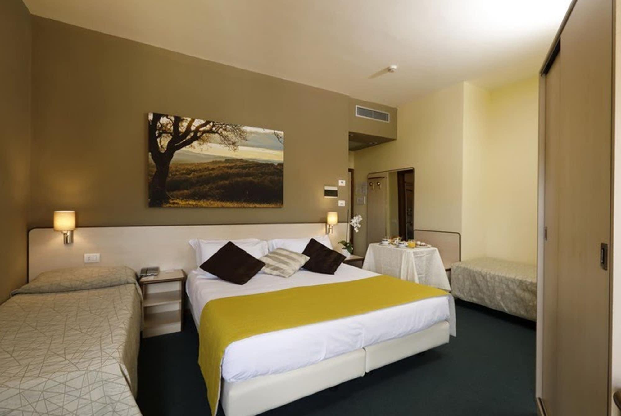 Hotel Ristorante Alcide Poggibonsi Dış mekan fotoğraf